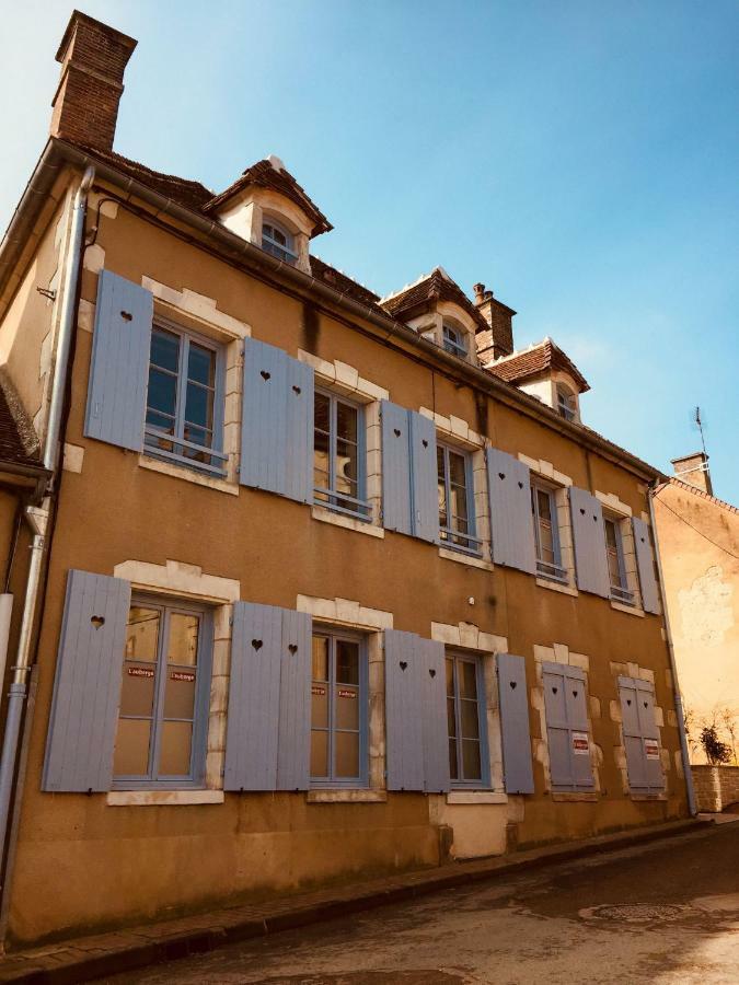 L'Auberge De Treigny Exterior photo